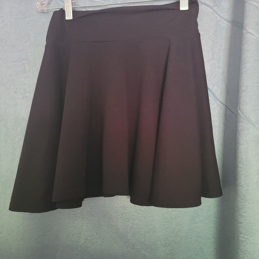 Black skater skirt